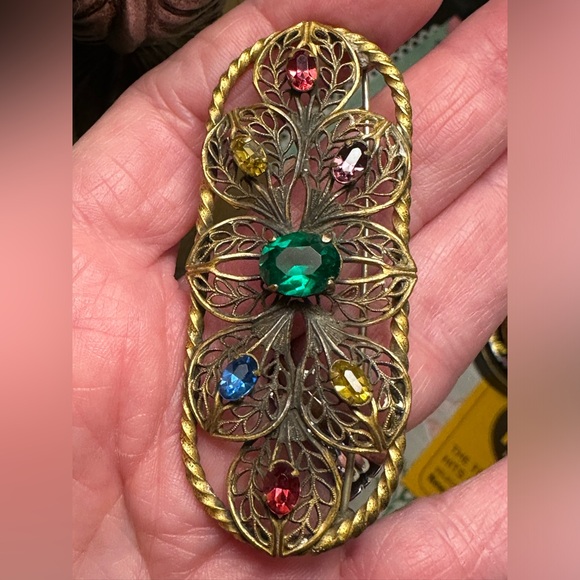 Vintage Gold Toned Filigree Brooch with Multicolored Gems no signature - Picture 5 of 9